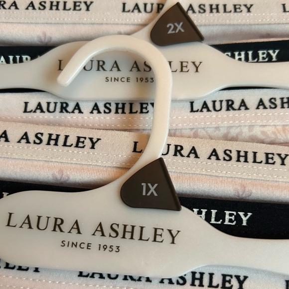 Laura Ashley Woman’s 5-Pack Briefs Underwear Floral & Solid 1X or 2X - Picture 6 of 10